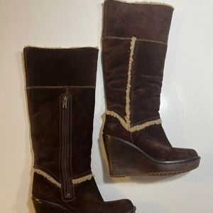 Brown Ugg wedged boots size 6.5